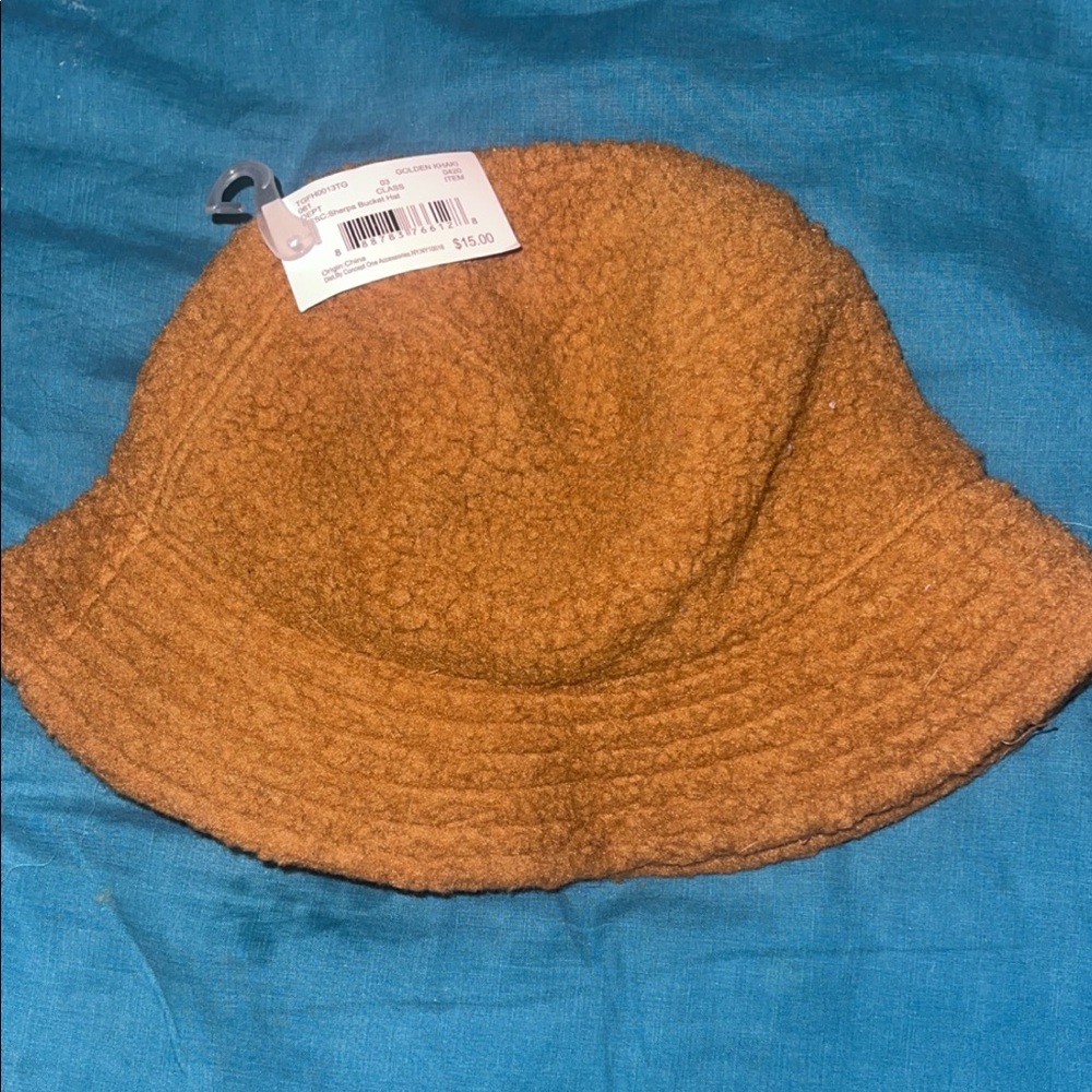 Bucket hat